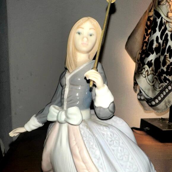 Lladro 5211 Porcelain Figurine Girl With Parasol Spain Collectible 8" Tall - Picture 3 of 6